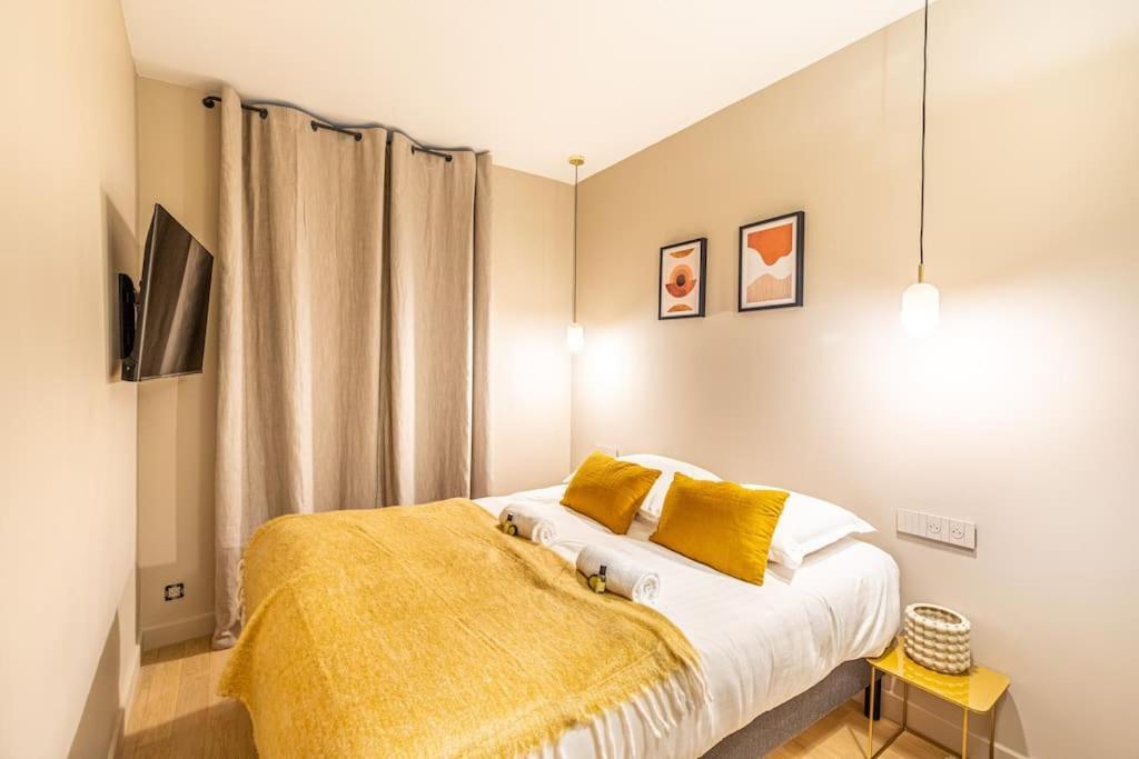 Lovely Home In The Heart Of Parigi Esterno foto